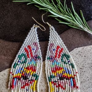 Earrings inspired in the otomi embroidery